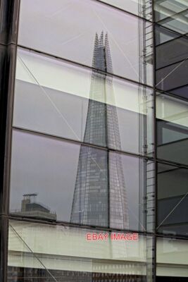 FOTO LONDON ANGEL LANE THE SHARD REFLECTION GLAS ARCHITEKTUR