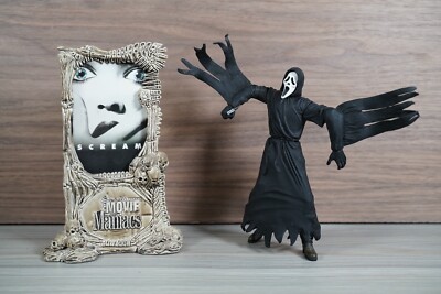 McFarlane Toys Movie Maniacs Series 2 Scream Figure with Poster 1999