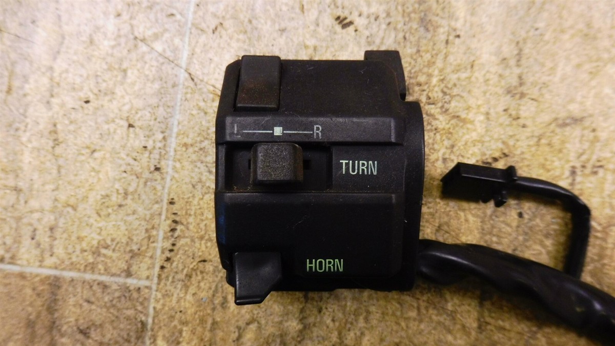 1990 Kawasaki ZX750 H Ninja K322-3) left hand controls switches