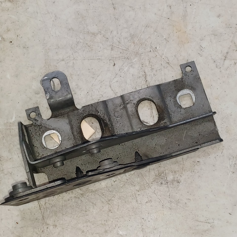 10-13 Land Rover Range Sport Header Panel Radiator Support Bracket ...