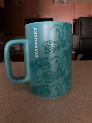 2018 Starbucks 12 fl oz Tiger Mug