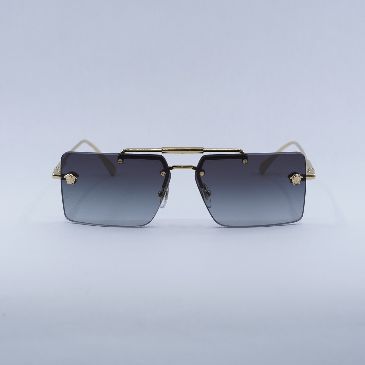 VERSACE 長方形フレムサンクラス 0VE2245 100280 Amazon.com: Versace VE2245 10028G 60MM Gold/Grey Gradient