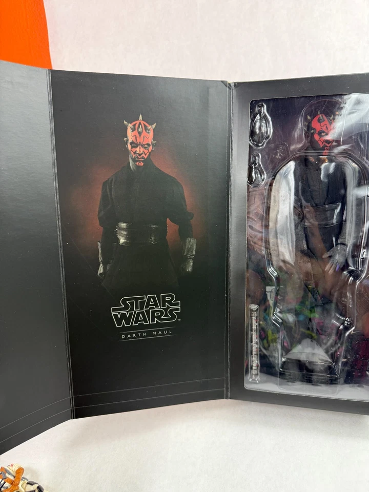 Darth Maul Star Wars 1/6 Sixth Scale Figure w/ Box Sideshow Collectibles - Image 3 of 4
