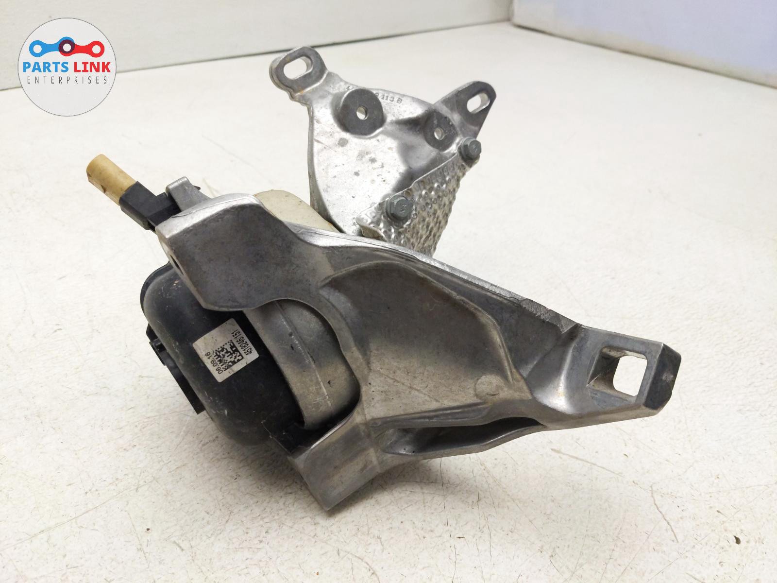 2016-20 BENTLEY BENTAYGA LEFT TRANSMISSION MOUNT HYDRAULIC SUPPORT BRACKET ASSY