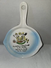 VINTAGE GRANDMS SKILLET WALLHANG/TRINKET DISH /KITCHEN SPOON REST