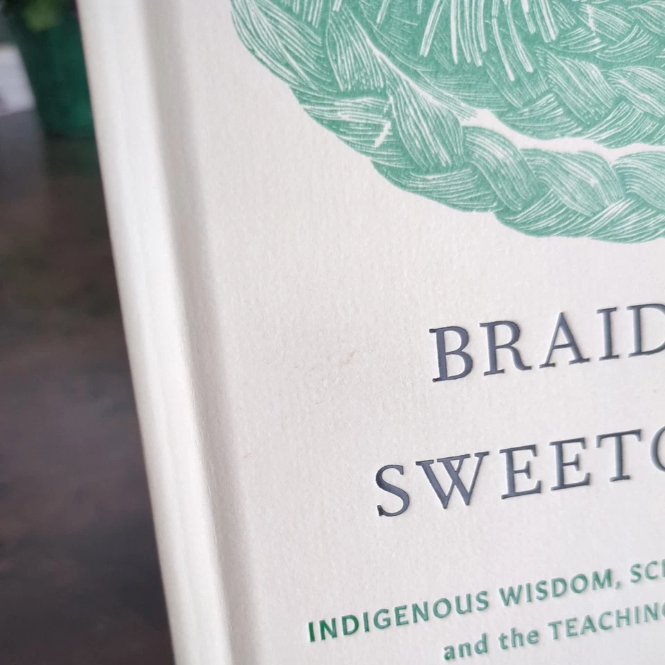 Braiding Sweetgrass by Robin Wall Kimmerer - Hardcover Ed. 2020 — 第 4/4 张图片