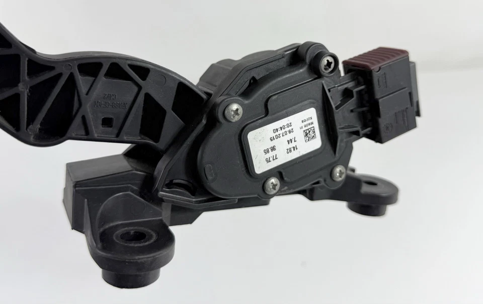 Оригинальная педаль газа акселератора со стороны водителя передняя левая 2012-2015 Hyundai Accent - Изображение 4 из 4