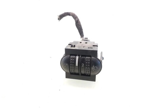 VW PASSAT Variant B5 3B5 Schalter zur Einstellung der Scheinwerferhöhe 35100749