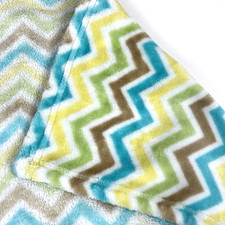 LITTLE MIRACLES Chevron Plush Fleece Baby Crib Blanket Blue Yellow Brown Green