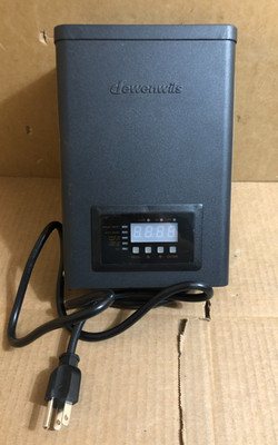 Dewenwils HOSL05H Low Voltage Indoor Outdoor 300 Watt Transformer *Rough box **