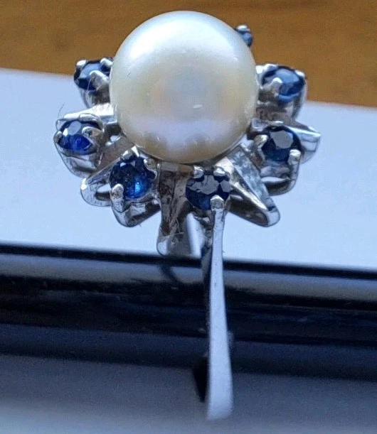 Damenring - massivem Gold 14 K - Perle + 8  Saphir Edelsteine 0,4 Ct. - Bild 2 von 4
