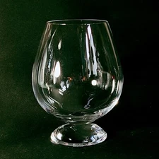 RIEDEL TYROL PINOT NOIR GLASS, Blown Crystal, 5 1/2", 24 oz, Made in Austria