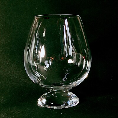 RIEDEL TYROL PINOT NOIR GLASS, Blown Crystal, 5 1/2'', 24 oz, Made in Austria