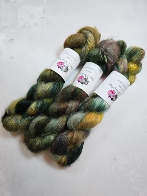 Handgefärbtes Kid Mohair Seide Garn, Spitzengewicht, 50g, FORAGING - Bild 1 von 4