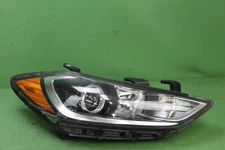 17-18 HYUNDAI ELANTRA HALOGEN HEADLIGHT HEAD LIGHT PASSENGER RIGHT HEAD LAMP OEM