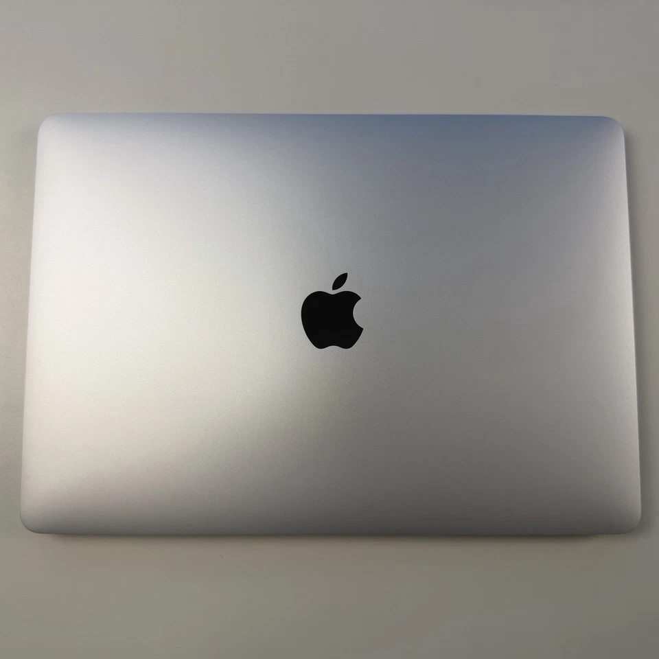 Apple MacBook Pro mit Touch Bar und Touch ID 13.3" (True Tone Retina Display) M1, Foto 4 von 5