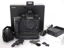 Fujifilm Fuji X-H1 con fotocamera di sistema VPB-XH1 25 scatti garanzia 1 anno