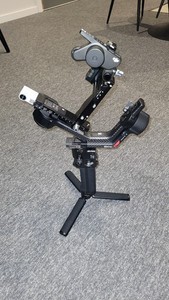 DJI RS 4 Pro Gimbal Stabilizer Combo + intelligent tracker