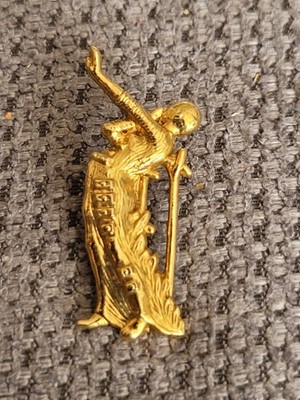 Pin's Gold Space Dali Marcalin 