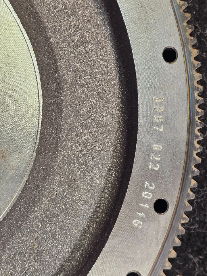 LuK LFW368 - Volante de inercia de masa única para Ford Mustang 2000-2004 Foto 3 de 4