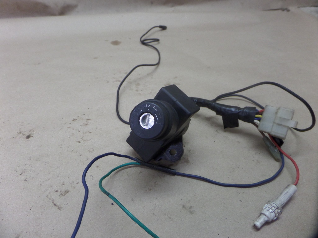 1986 KAWASAKI NINJA 600R ZX600 IGNITION SWITCH LOCK - NO KEY | eBay