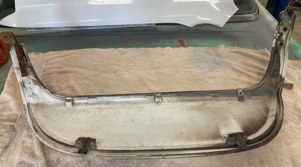 Used OEM RH Fender Skirt 1974-78 Chrysler / Imperial / New Yorker / Newport Foto 3 de 4