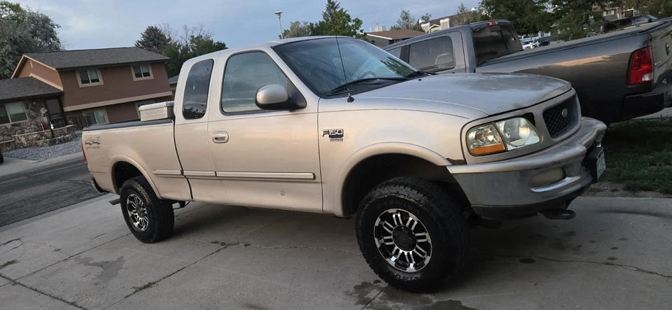 1998 Ford F150 4x4 4WD Pickup - Image 4 of 4