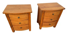 67210 Pair Broyhill Oak Traditional Nightstand End Table s
