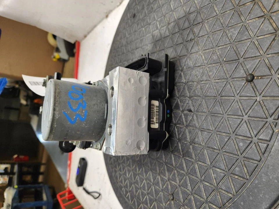 Bomba ABS Antibloqueo Freno Parte Bomba 4 Puertas Sedán AWD Se Adapta 07-08 INFINITI G35 7704 Foto 3 de 4