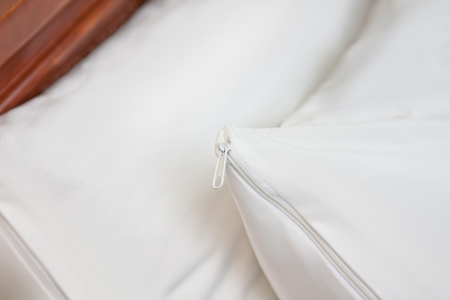 HOSPITOLOGY PRODUCTS Pillow Encasement- Zippered Bed Queen Size (Pack of 2) 