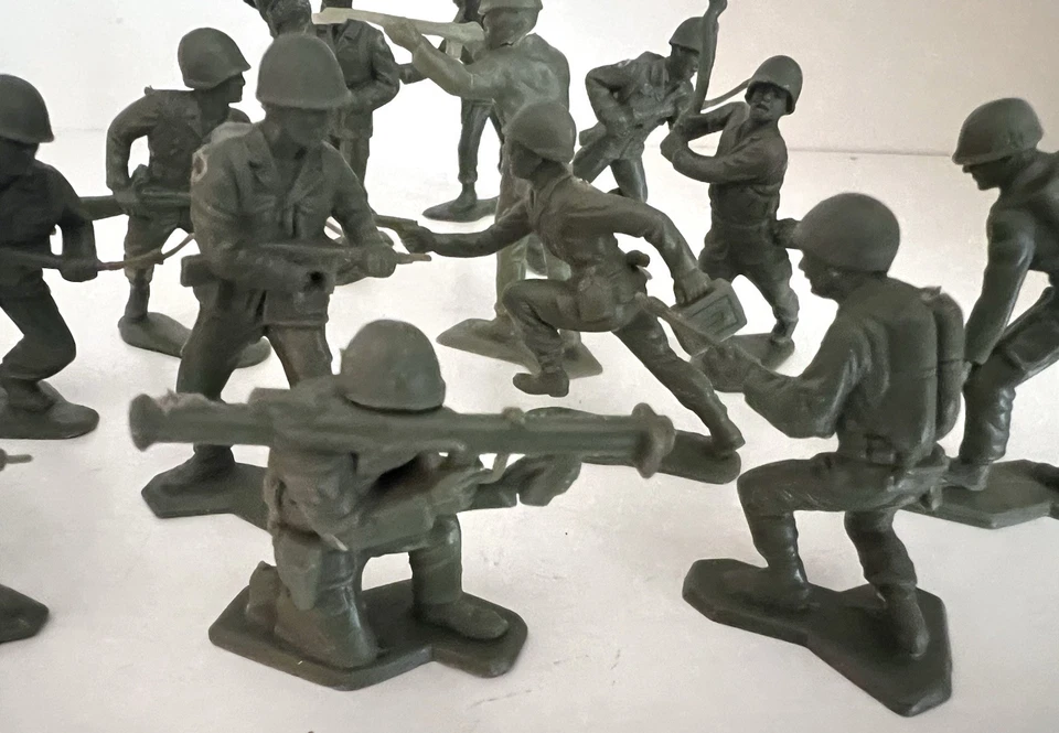 MARX BATTLEGROUND GI's e Infantes de Marina - LOTE DE 15 en 15 Poses - LOTE EN MUY BUEN ESTADO C - LOTE IMPERDIBLE Foto 4 de 4