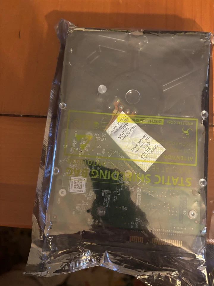 Western Digital AV-GP 500GB, Internal, 3.5" (WD5000AVDS) Hard Drive - Image 2 of 2