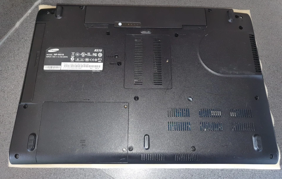 Samsung R519 15.6" (500 GB, Intel Celeron D, 1.9 GHz, 4 GB) Laptop - Black -... - Image 4 of 4