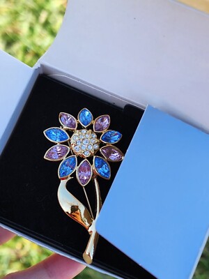 Avon Flower Leaf Stem Brooch Vtg Blue Pink Rhinestones Glossy Gold Tone Pin 2.5''