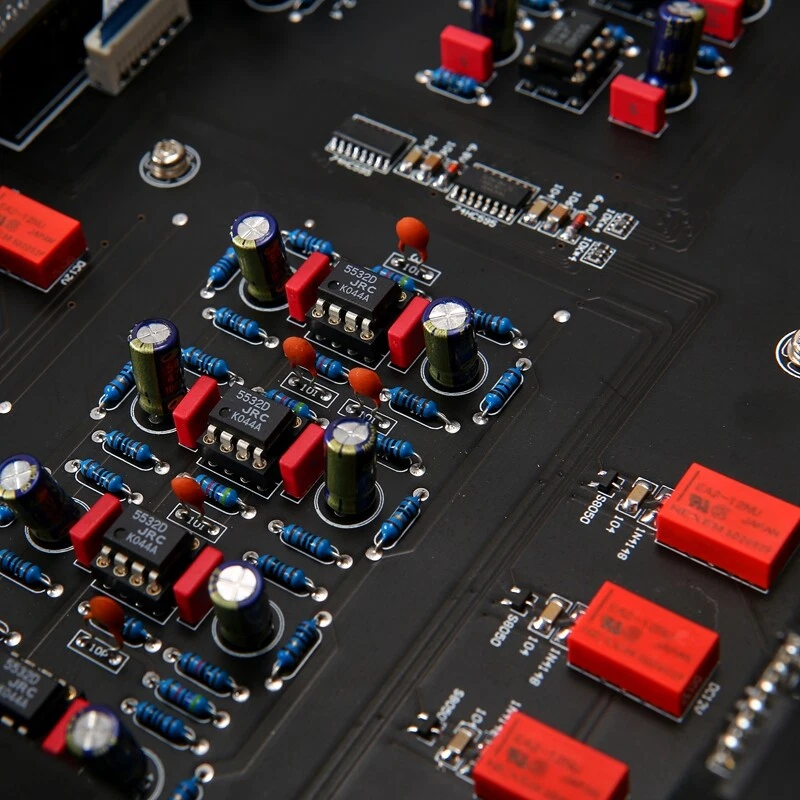 Finished MBL6010 Fully Balanced HiFi Remote Control Preamplifier With Tone - Image 4 of 4