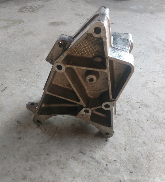 Land Rover Alternator Mounting Bracket Discovery 2 II Range P38 9902