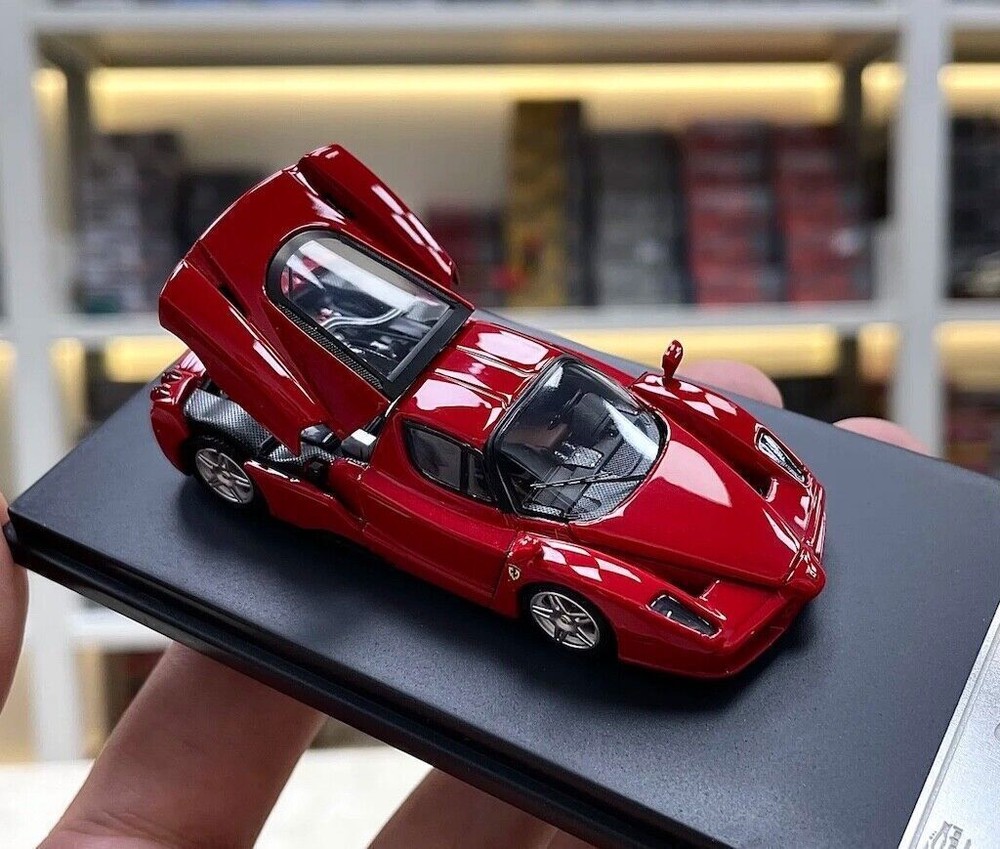 King 1:64 Red Enzo Super Racing Sports Model Diecast Metal Car