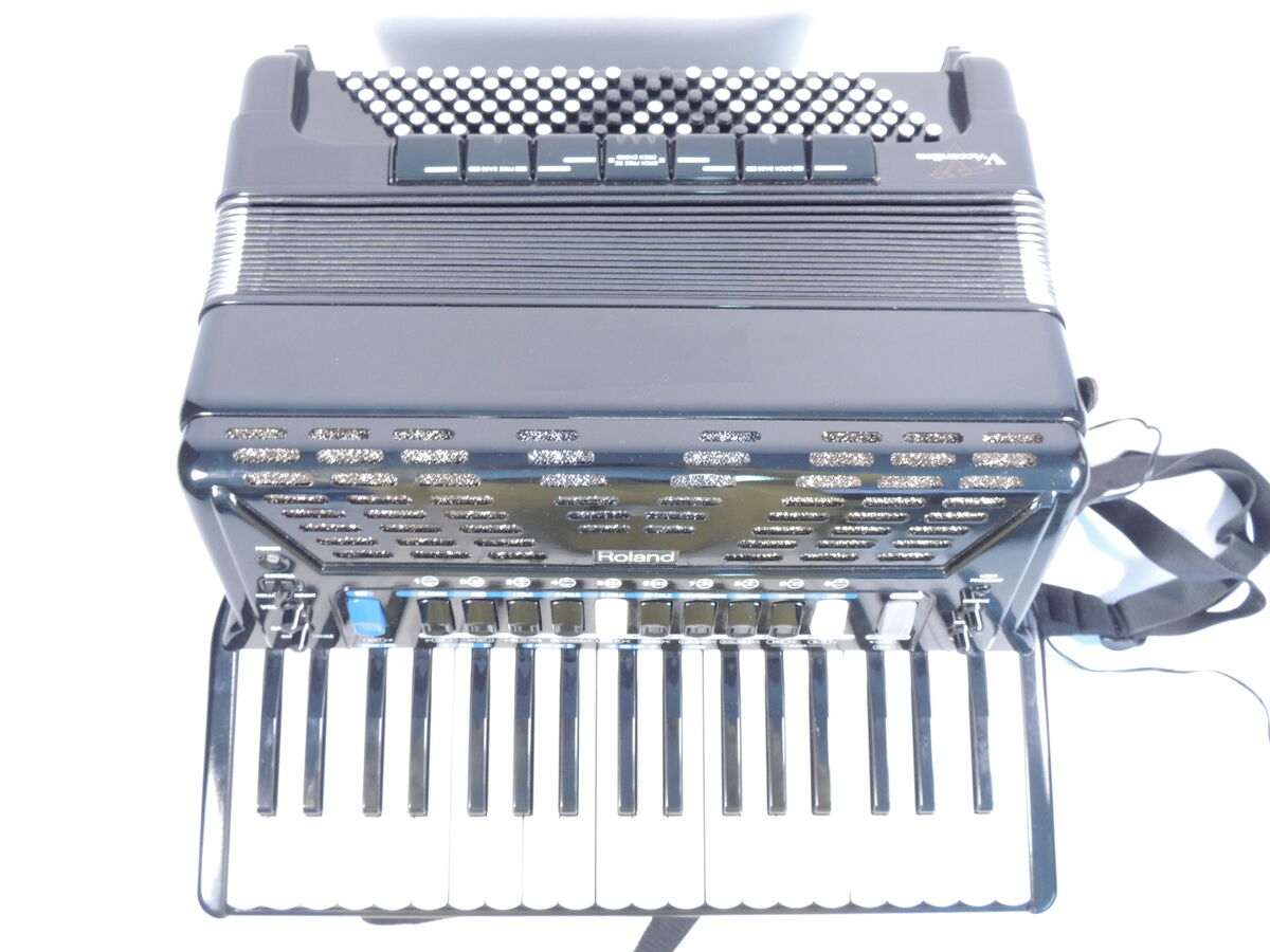 Roland Digital Piano Accordion FR-3X BK Black with Storage Roland Digital Piano Accordion FR-3X BK Black with Storage