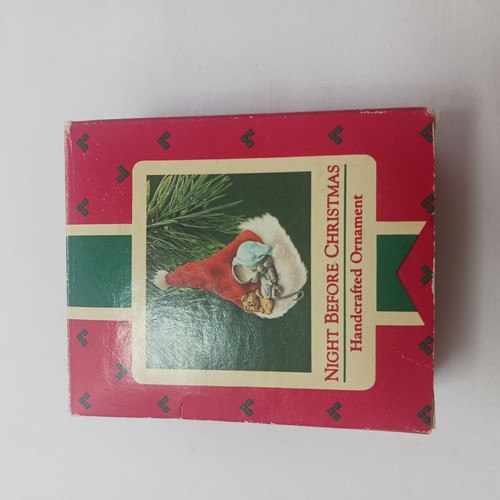 Vintage Hallmark Christmas Ornament Mouse Sleeping In Hat Bear Cheese 1987 - Picture 7 of 9