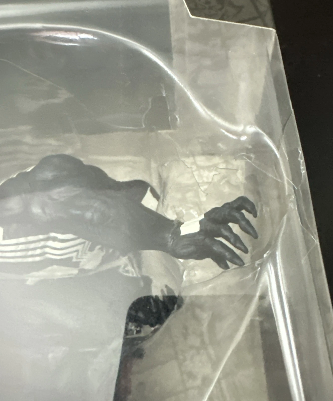 McFarlane Marvel Venom Statue, The Amazing Spider-Man #316, Cracked Case Plastic - product detail image 3
