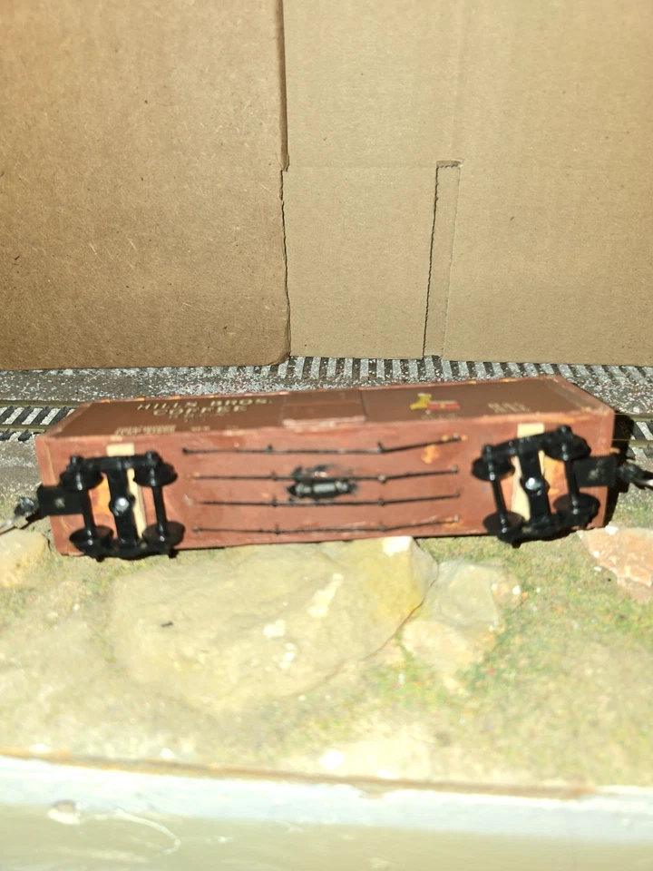 Vintage HO Varney Embossed Cardstock Sided Box Car, Hills Bros. Coffee - Image 4 of 4