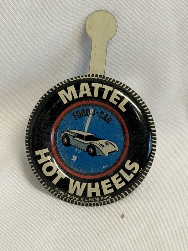 1967 MATTEL HOT WHEELS REDLINE ERA FORD J-CAR METAL PIN/BUTTON