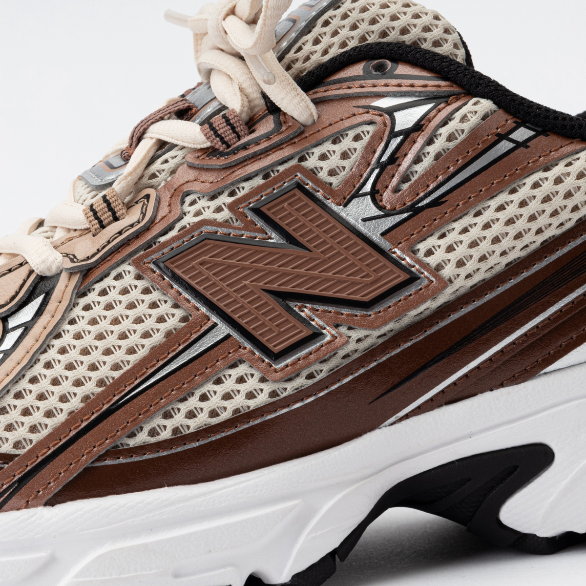 New Balance 740 Rich Oak Bisque Pecan Mens Cream Sports Sneaker
