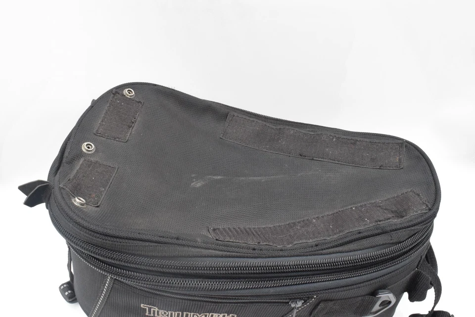 Bolso sin mangas de lona Triumph con cubierta de lluvia incorporada Bonneville Thruxton P/N A9510006 Foto 3 de 4