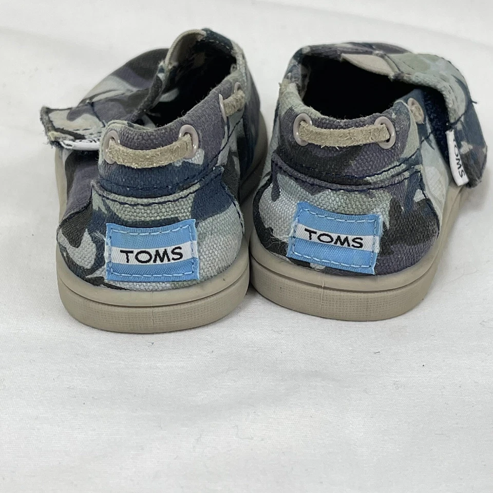 Tiny Toms Azul Camuflaje Niño Niña Zapatillas Sin Cordones Zapatos T7 7 Semana Tiburón Foto 4 de 4