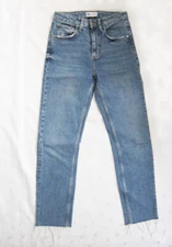 ZARA High Waist Straight Leg Frayed Hem Ankle Jeans in Light Wash Denim US Sze 2