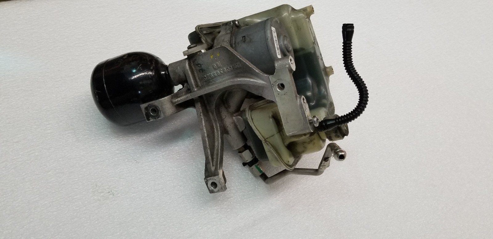 LAMBORGHINI GALLARDO LP560 E GEAR SHIFTER OIL RESERVOIR PUMP UNIT OEM 086301247 