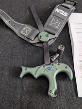 Stan AXIS Thumb Release 3 Finger  Green Hunting Release w/Leather Wrist Strap