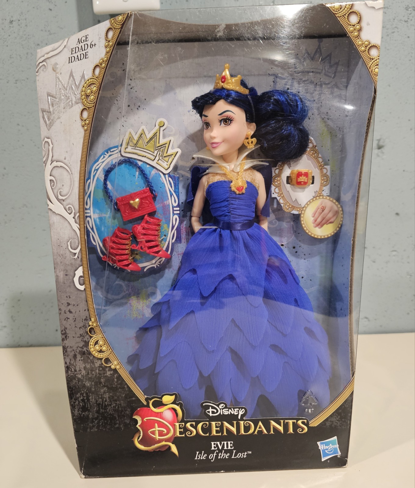 Disney Descendants EVIE: CORONATION GOWN - Isle of the Lost 