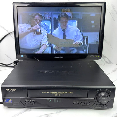 Sharp VC-A582U 4-Head Super Picture 19 Micron Heads VCR/VHS Player  TESTED/WORKS